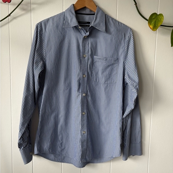 Club Monaco Blue Casual Button Down Shirt Medium - Picture 1 of 5